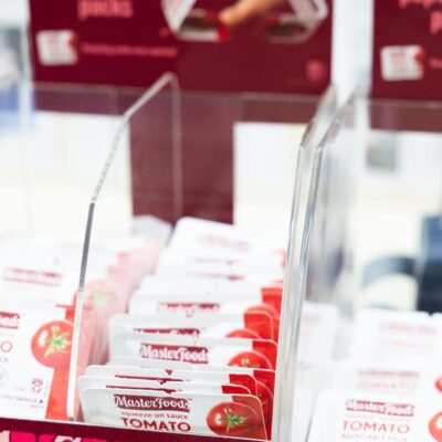 Masterfoods Tomato Sauce in Papersnap Easysnap Technology